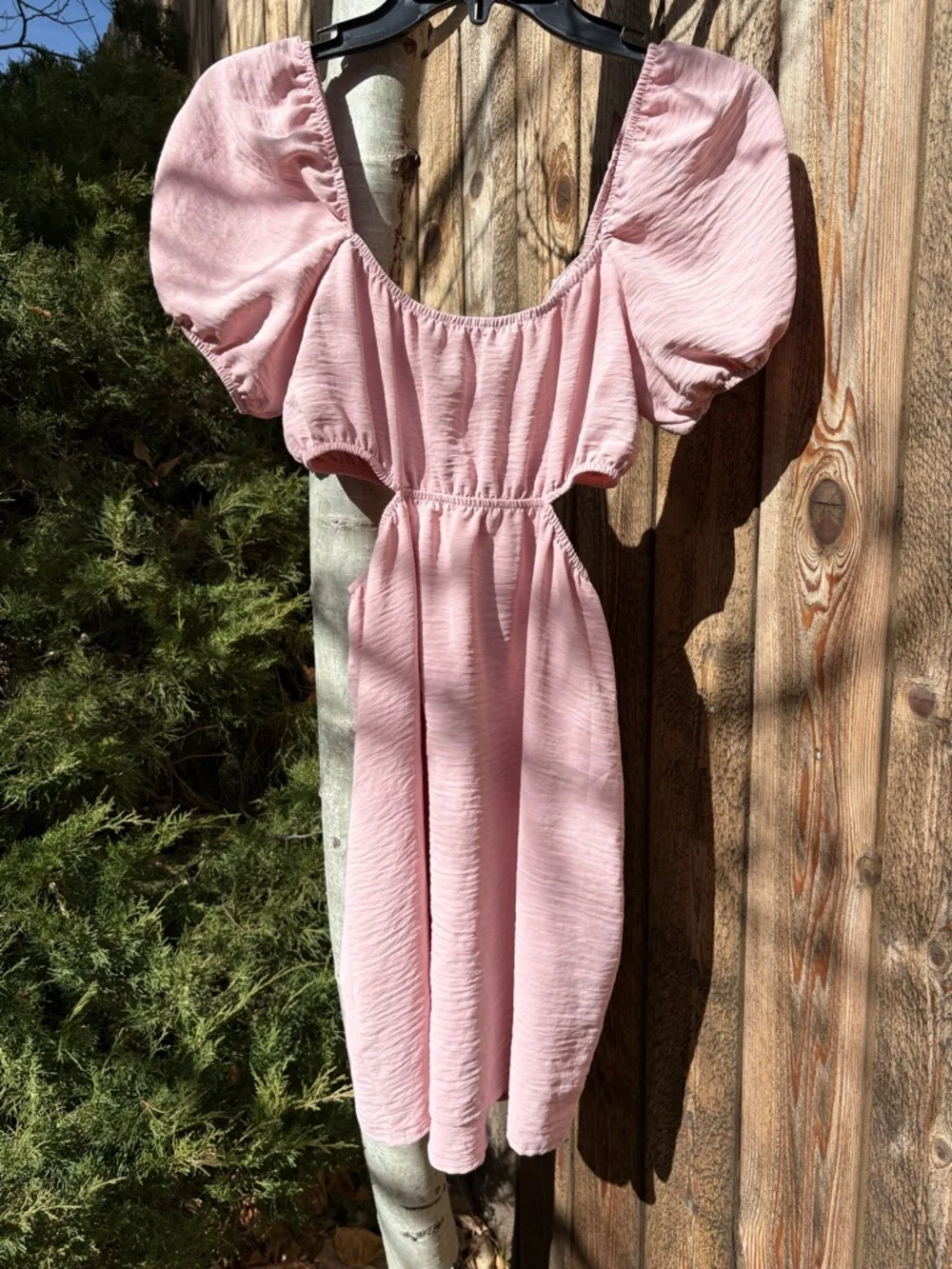 Romantic Spring/Summer Dusty Pink Dress Balloon Sleeves and Side Cut-Outs size S